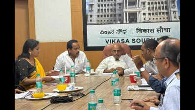 MLA meets Karnataka ministers to discuss about medical college in Puttur