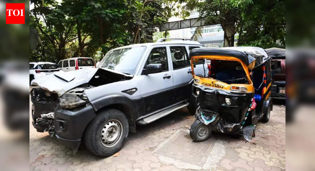 Drunk CISF Accident: cop rams SUV into auto, kills Hyd woman | Mumbai ...