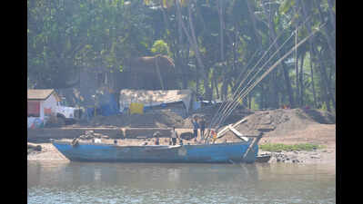 Send notice to Bicholim mamlatdar for delayed action against sand mining: HC