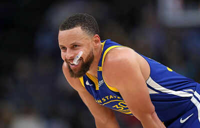 Stephen Curry defies gravity with viral circus shot in LA to lift Golden State Warriors over Los Angeles Lakers
