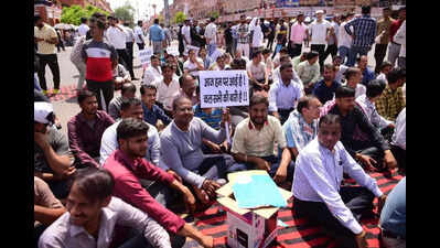 Sealing drive by JMC-H three days before HC hearing sparks protests