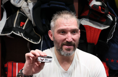 “Wayne texted me before the game,” says Alex Ovechkin before reaching The Great One’s record of 894 goals