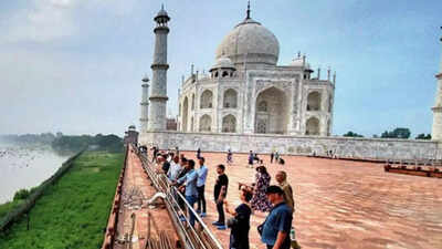 'Taj Mahal 1st choice for tourists, earns Rs 297 crore in 5 years'