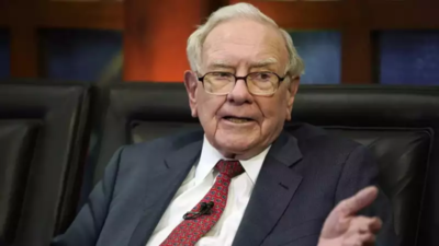 Warren Buffett’s timeless tip for staying calm during market crashes: 3 work tips to borrow