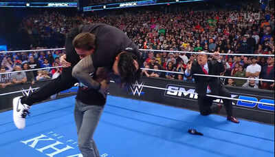 "I can't do that": Paul Heyman chooses friendship with CM Punk over his loyalty to Roman Reigns