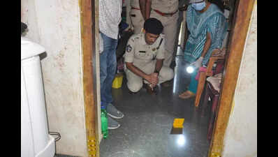 Masked man enters girl’s house, stabs and injures her in Vizianagaram district
