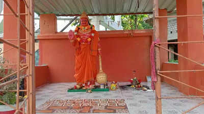 Bizman donates Hanuman idols to help set up new temples, break caste barriers