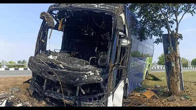 Bengaluru to Nagercoil bus catches fire near Madurai; driver sustains minor injuries