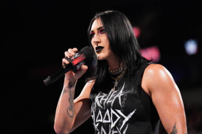 Rhea Ripley powers through a scary moment on RAW—here's an update ...