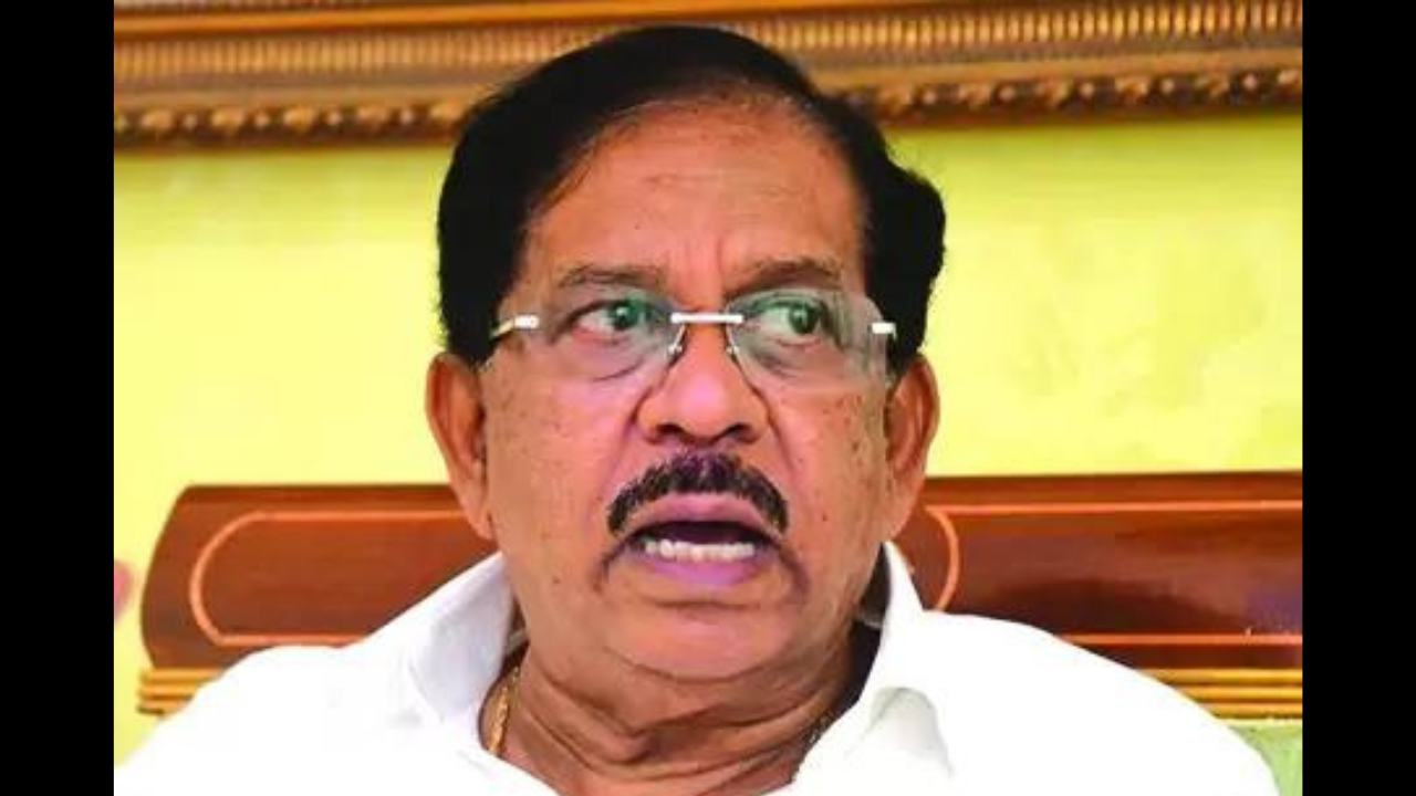 Karnataka home minister G Parameshwara apologises for remark on molestation  | India News - Times of India