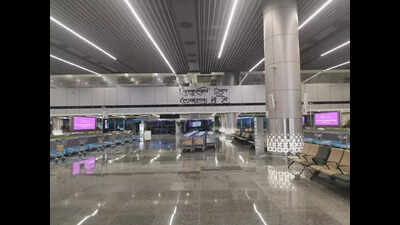 Flyers made to sit for close to 3 hours after Pune-bound IndiGo flight suffers technical problem in Lucknow airport