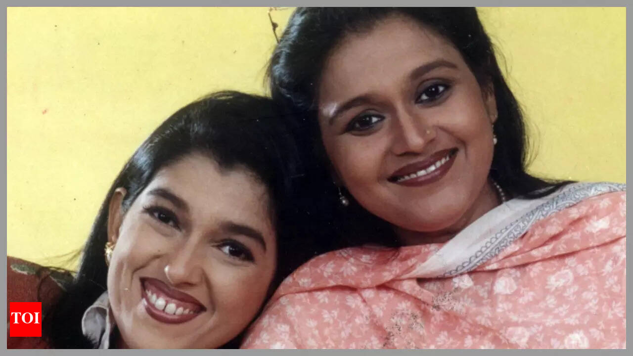 Ratna Pathak Family Tree