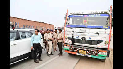3,144 litres of liquor seized in Buxar, 1 held