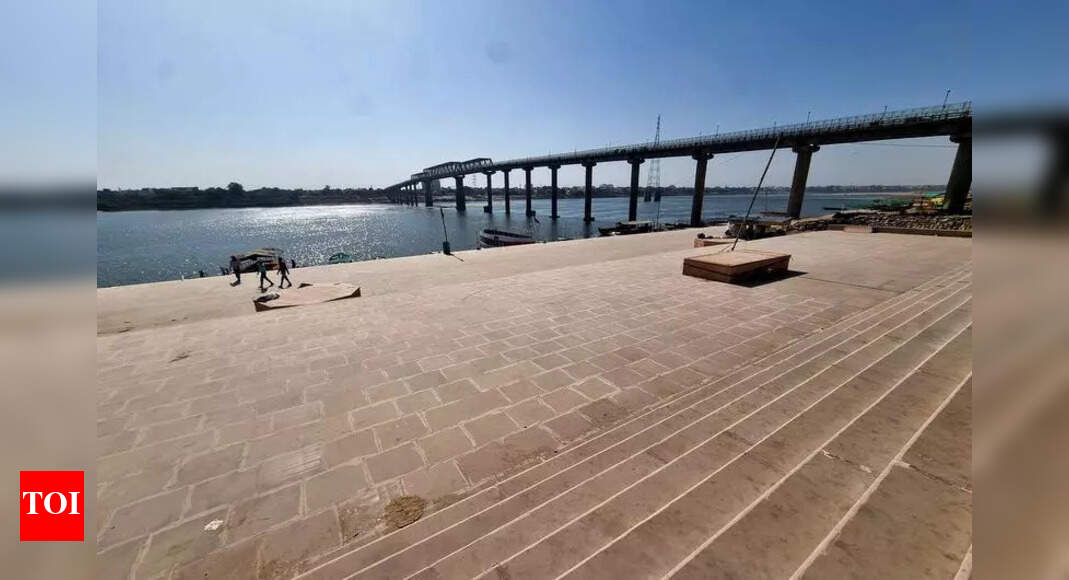 PM to open newly-built Shastri Ghat in city today - The Times of India