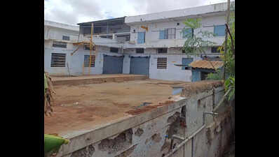 Residents Urge Coimbatore Corporation To Demolish Three Buildings On