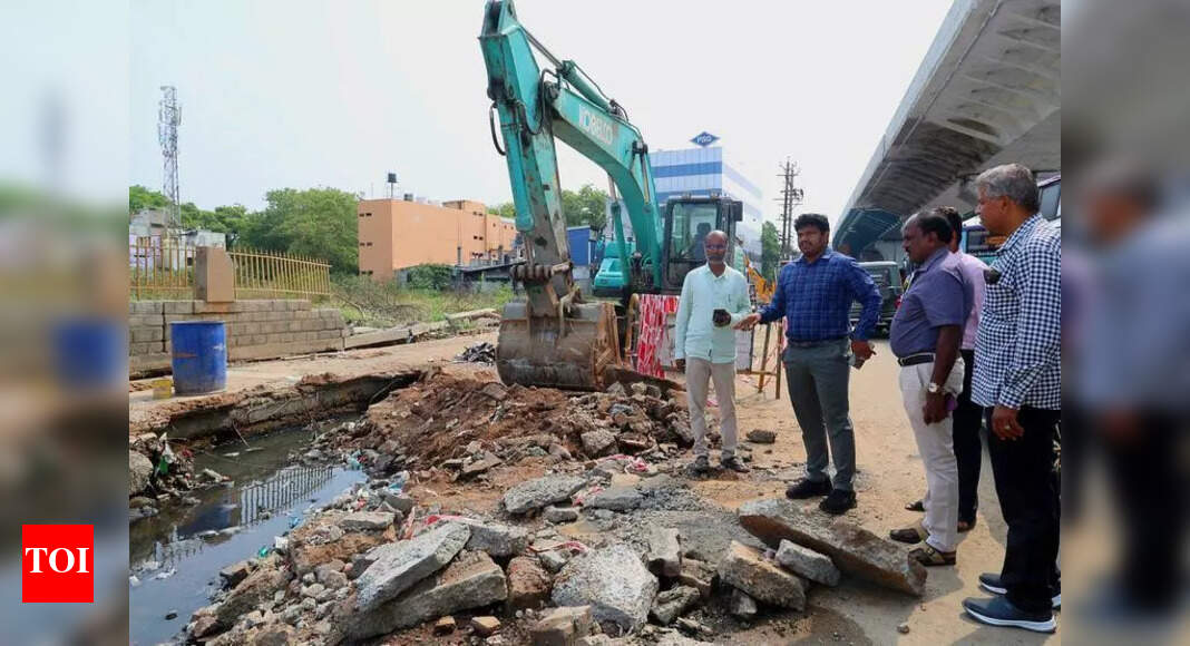 Storm water drain work hits sewage flow in Coimbatore’s ward 27 - The ...