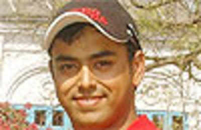 Anirban continues march in SAIL Open