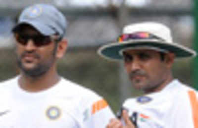Media manager struggles to explain 'differences' between Dhoni and Sehwag