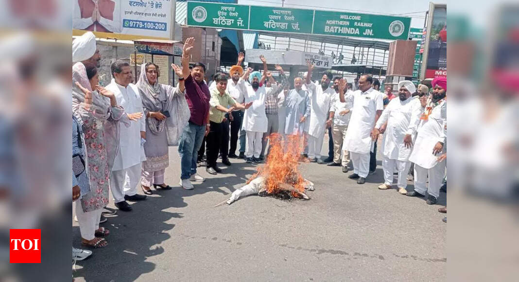 In Punjab, Congress rallies behind Partap Singh Bajwa after FIR, slams ...