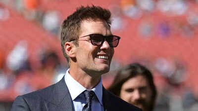 “A lawsuit waiting”: Tom Brady turns mall opening into a hail mary moment, fans go wild, safety takes a hit