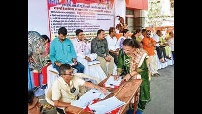 ‘First fix road projects in area, then raze Elphinstone bridge’