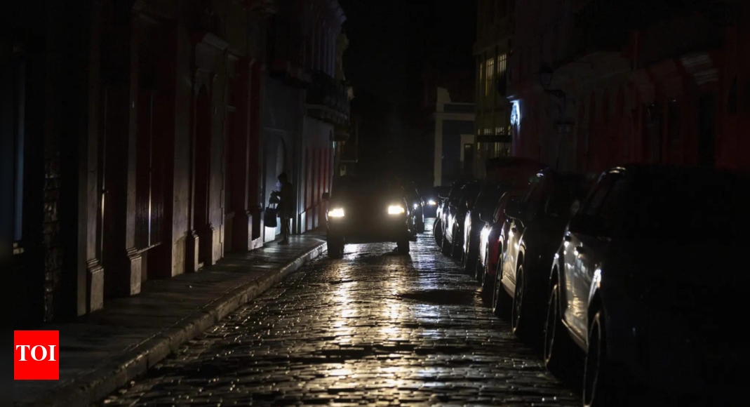 Power blackout hits all of Puerto Rico as residents prepare for Easter weekend