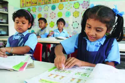 Maharashtra schools to make Hindi a compulsory third language from 2025  under NEP rollout - The Times of India
