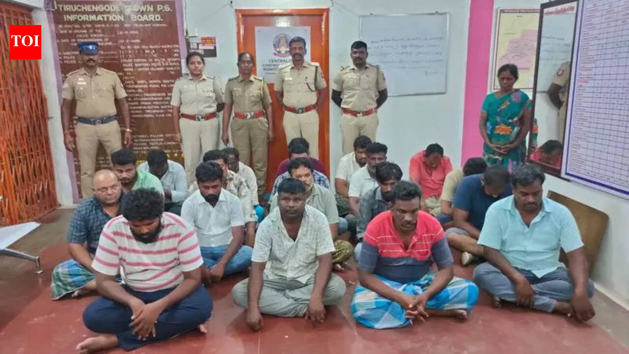 Police bust gambling racket, arrest 20 people, seize 4 lakh ...