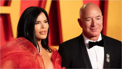 Lauren Sánchez, Amazon founder Jeff Bezos' fiancee receives $7,000 designer purse from Kardashians after Blue Origin space flight