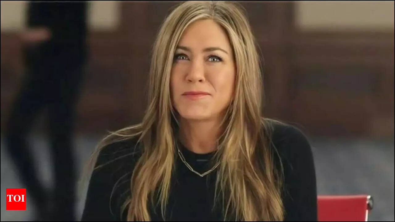 Jennifer Aniston Reveals How Hypnosis Helped Overcome Her Fear of Flying | - The Times of India