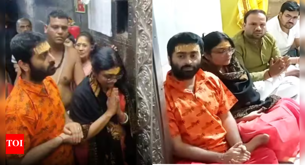Arijit Singh offers prayers at Ujjain's Mahakaleshwar Temple