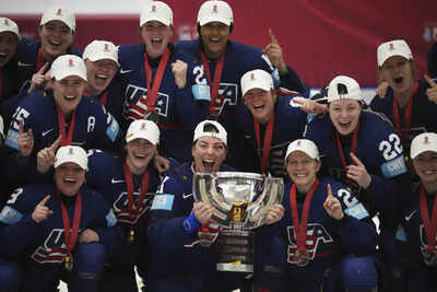 United States wins the women's ice hockey world championship final 4-3 in OT against Canada