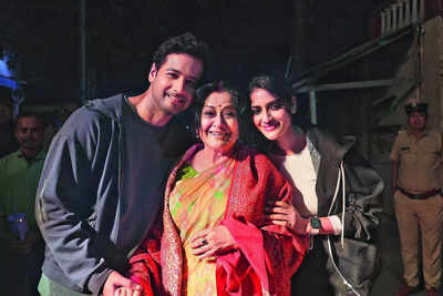 I had a lot of fun shooting for Aari after a 12-year gap : Mousumi  Chatterjee | Bengali Movie News - The Times of India