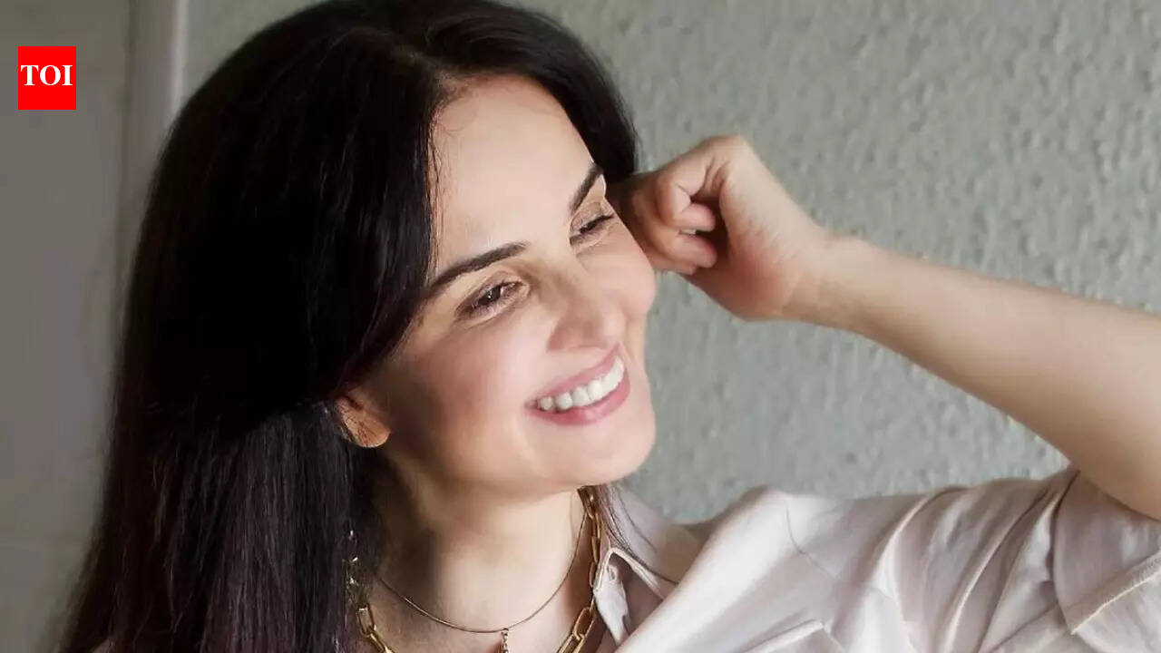 Rukhsar Rehman shares her go-to summer styles; says ‘I prefer to wear ...