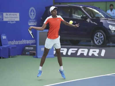 Manas Dhamne makes Madrid Masters qualifying debut at 16 years old, goes down in straight sets