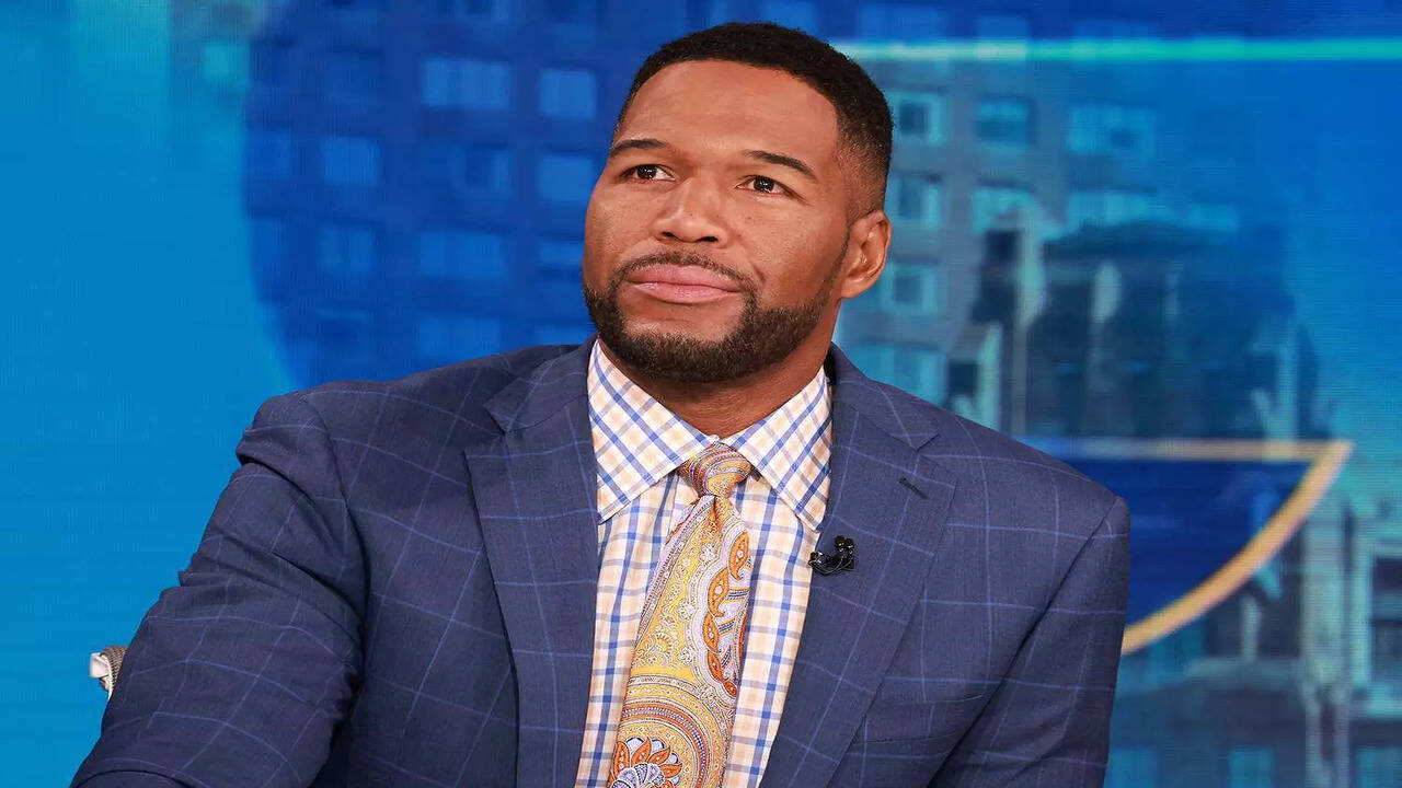Michael Strahan stands by FOX Sports' Jay Glazer through a heartbreaking  time days after announcing his new venture | NFL News - The Times of India