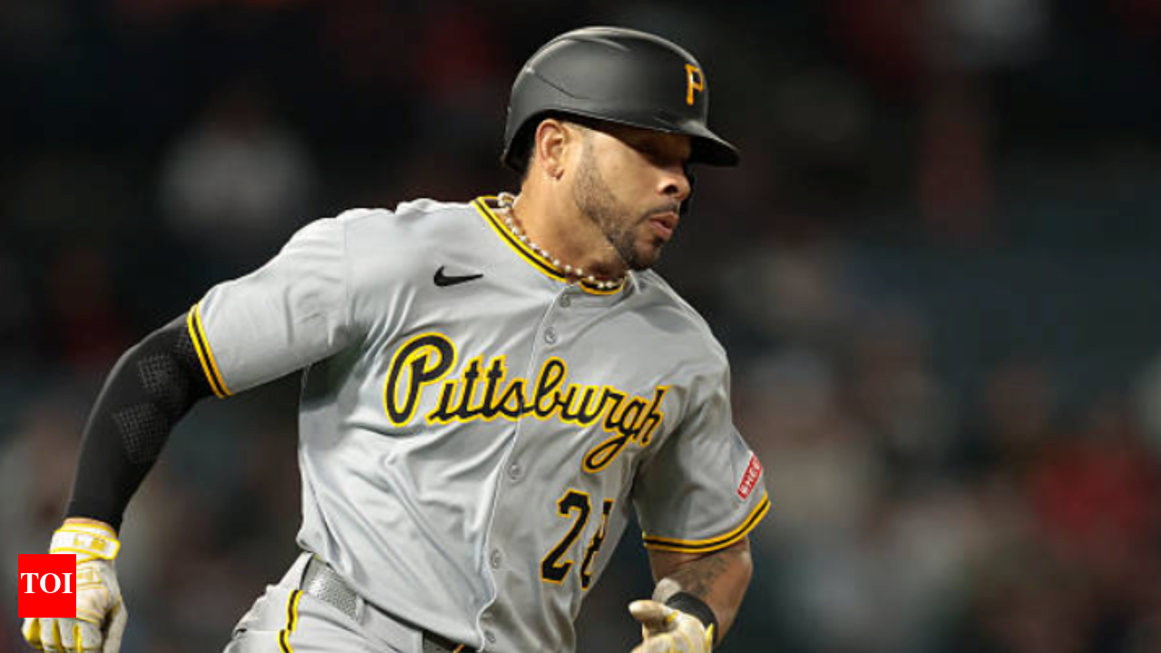 Tommy Pham not pleased after fan reaches over fence mid-play against Angels  | MLB News - The Times of India