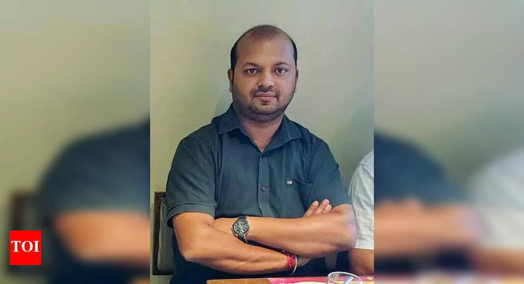 IB officer’s remains reach Ranchi, taken to Bengal - The Times of India