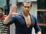 'Veer' maker takes Salman Khan to court