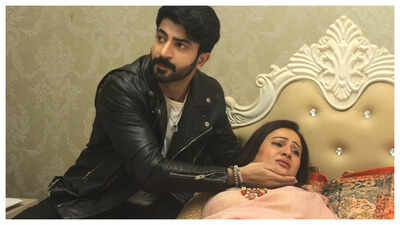 New twist in Jaane Anjaane Hum Mile, Mohd Aasmin Khan’s entry sparks a love triangle in the show