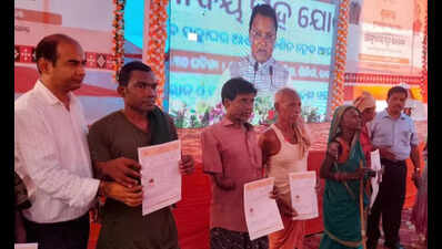 Govt to provide 1L units under housing scheme