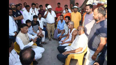 Slain IB sleuth’s wife meets Seth, seeks job