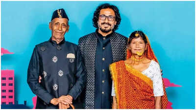 Felt like an award: Vinod Kapri on Gulzar writing a song for 'Pyre' without charging fee