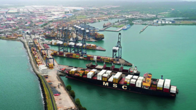 Trump calls for free passage of US ships through Panama and Suez canals