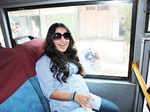 'Pregnant' Vidya Balan travels on bus