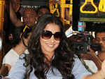 'Pregnant' Vidya Balan travels on bus