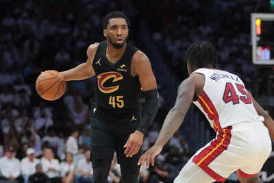 Will Donovan Mitchell play tonight against the Miami Heat in Game 4? Latest update on the Cleveland Cavaliers star's injury report (April 28, 2025)