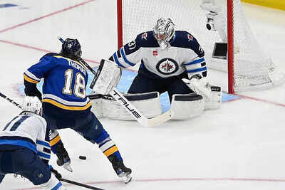 For Jets Hellebuyck vows to elevate game