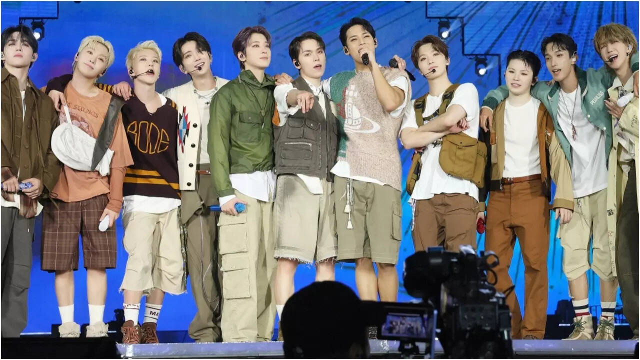 SEVENTEEN show their professional finesse on stage; video goes