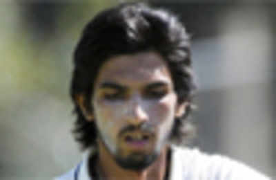 Ishant tests ankle as Srikkanth watches